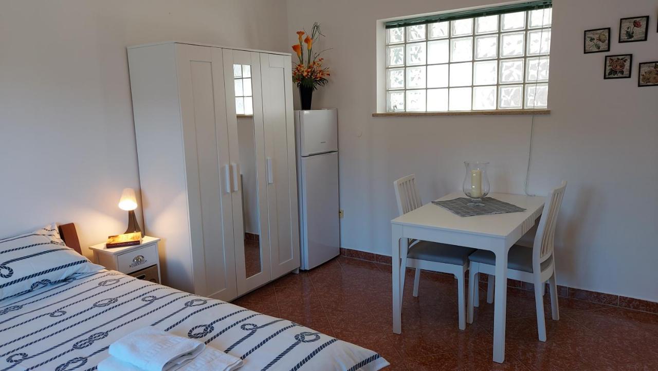 Soline Ada Apartman Pjescana Uvala Kültér fotó