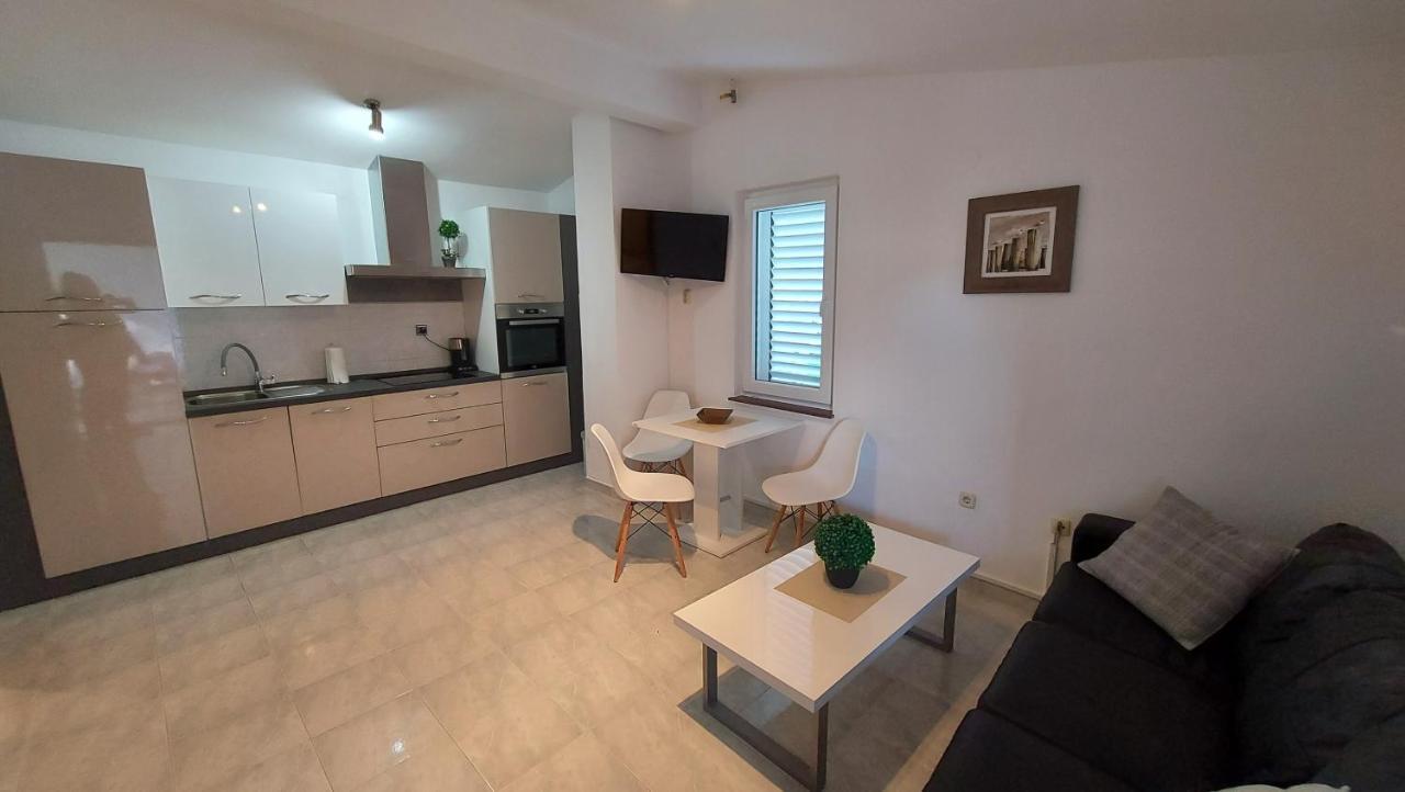 Soline Ada Apartman Pjescana Uvala Kültér fotó