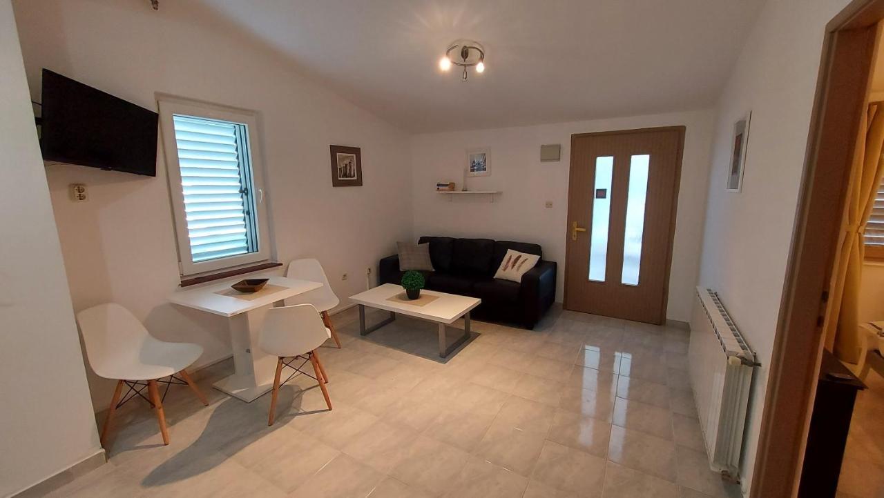 Soline Ada Apartman Pjescana Uvala Kültér fotó