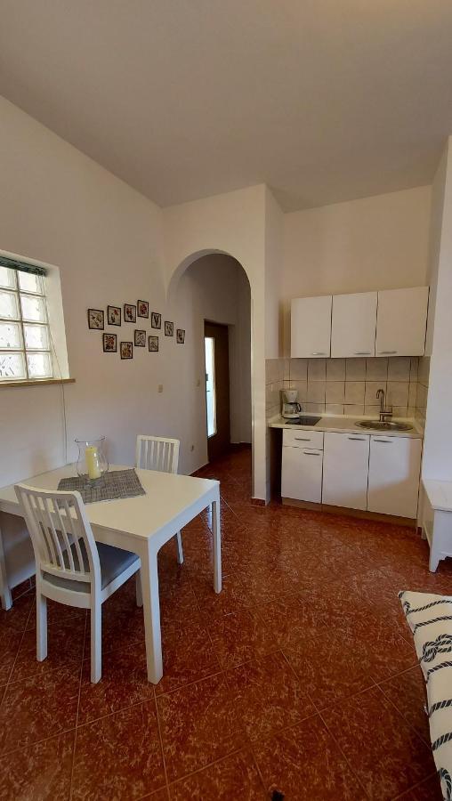 Soline Ada Apartman Pjescana Uvala Kültér fotó