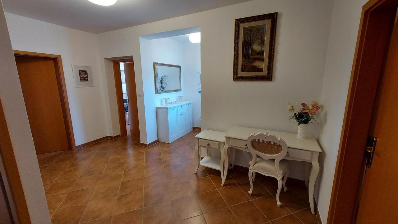 Soline Ada Apartman Pjescana Uvala Kültér fotó