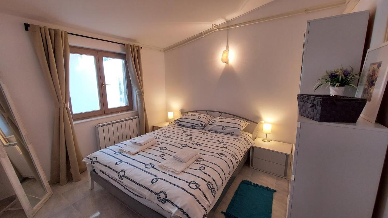 Soline Ada Apartman Pjescana Uvala Kültér fotó