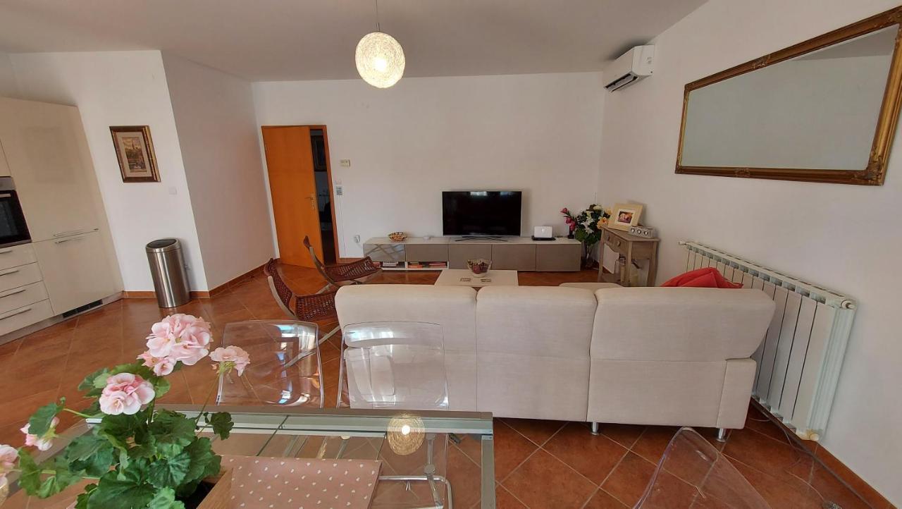 Soline Ada Apartman Pjescana Uvala Kültér fotó