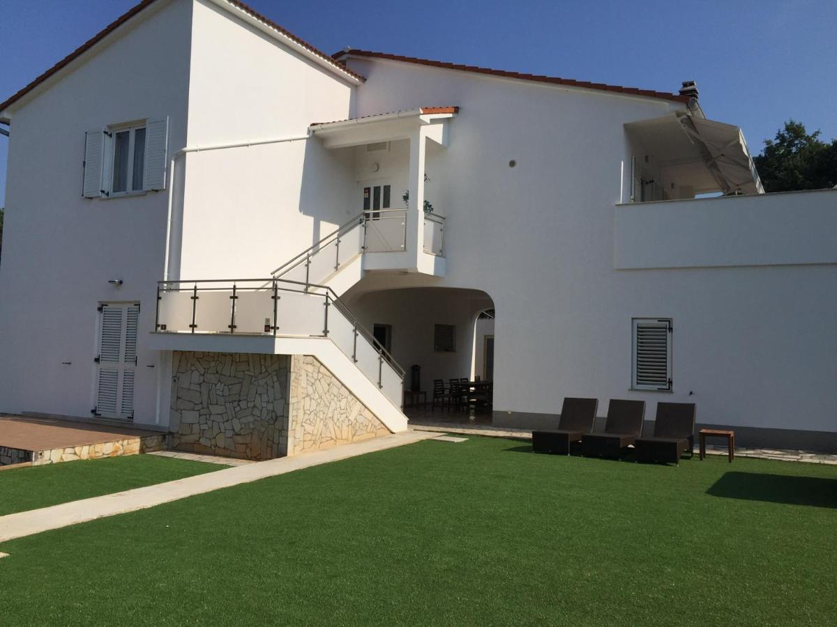 Soline Ada Apartman Pjescana Uvala Kültér fotó