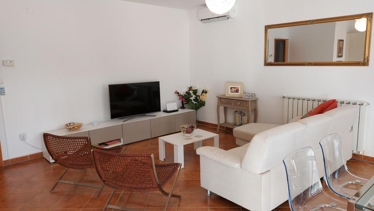 Soline Ada Apartman Pjescana Uvala Kültér fotó